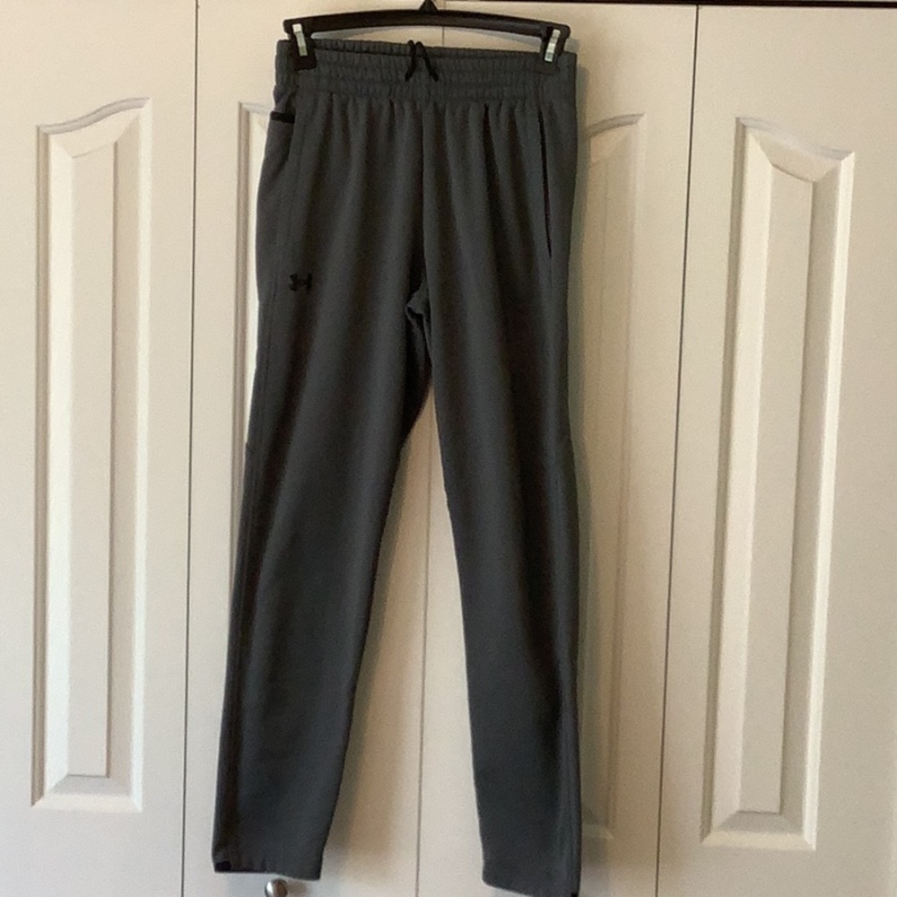 Under Armour size Mens Medium